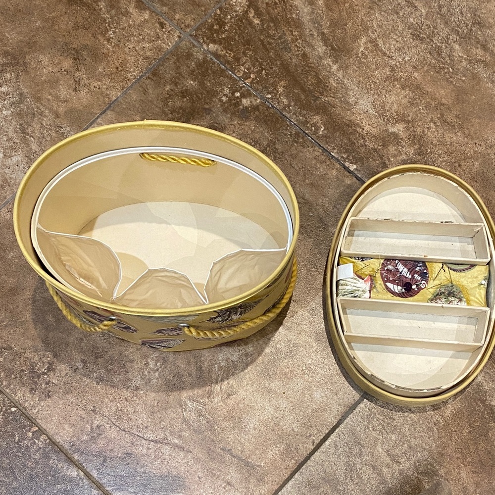 Seashell Patterned Yellow Sewing Storage Box - Picture 5 of 12
